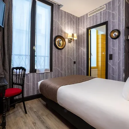 Sacha 4* Paris