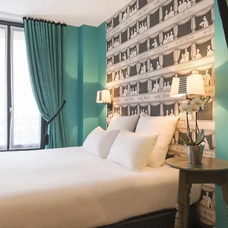 Sacha Hotel