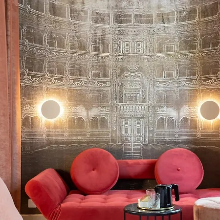 Hotel Sacha 4*