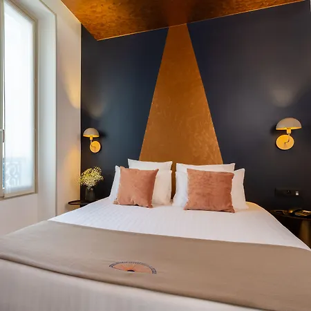 Sacha Hotel