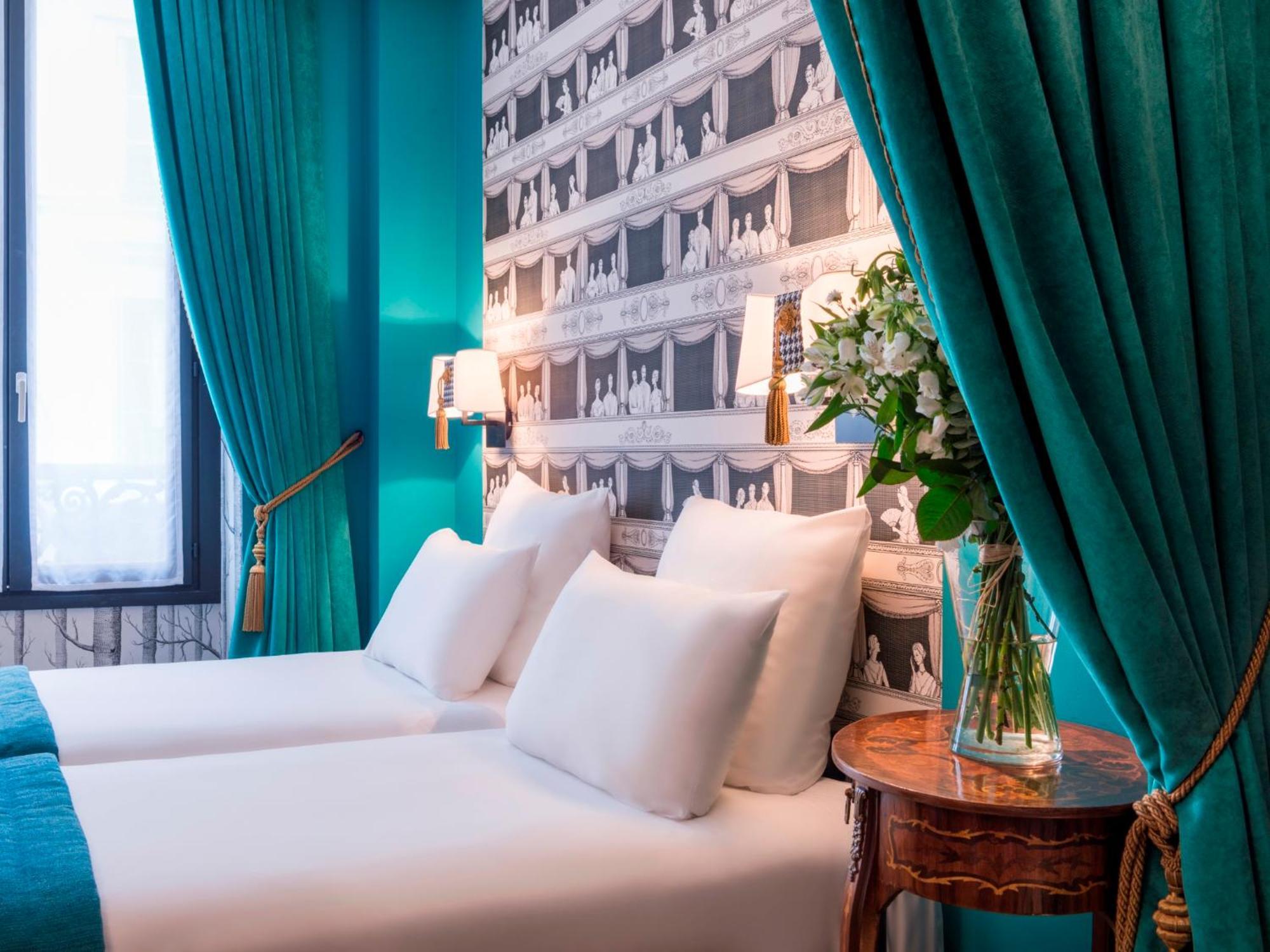 Sacha Hotel