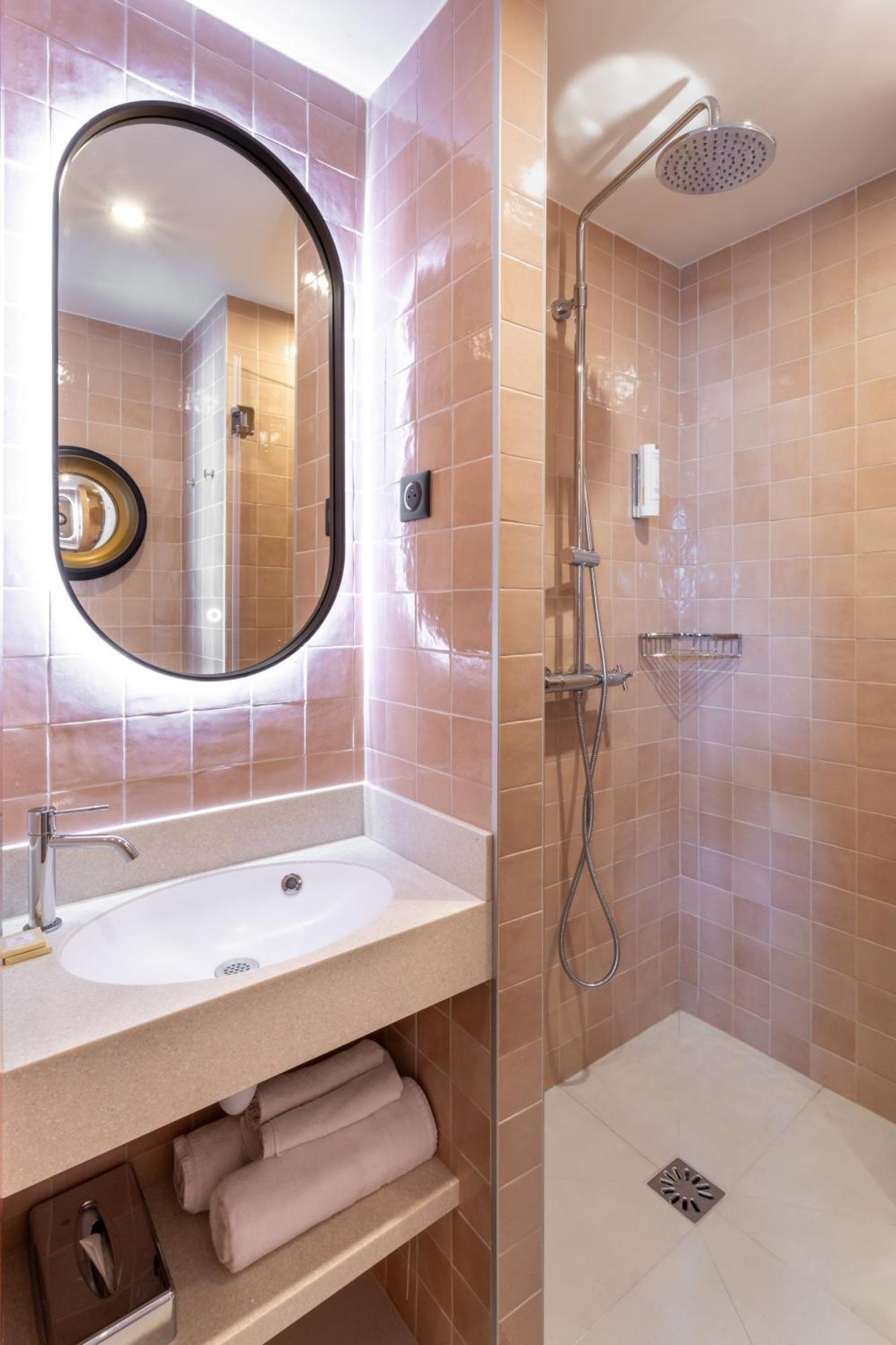Hotel Sacha 4*