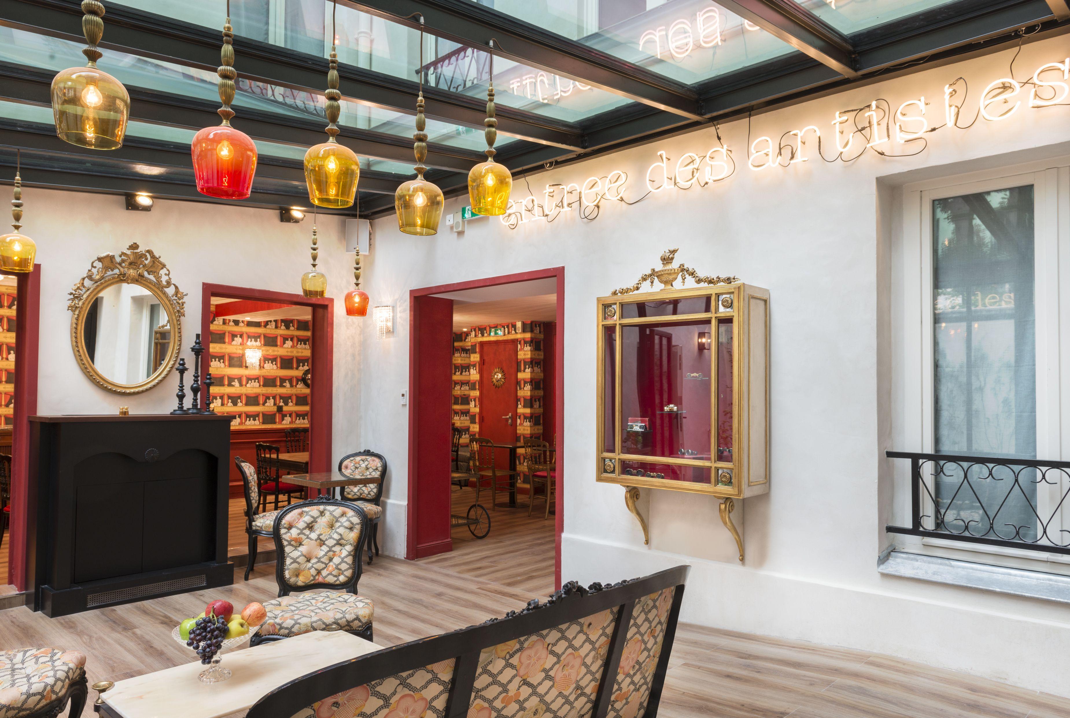 Sacha Hotel 4*