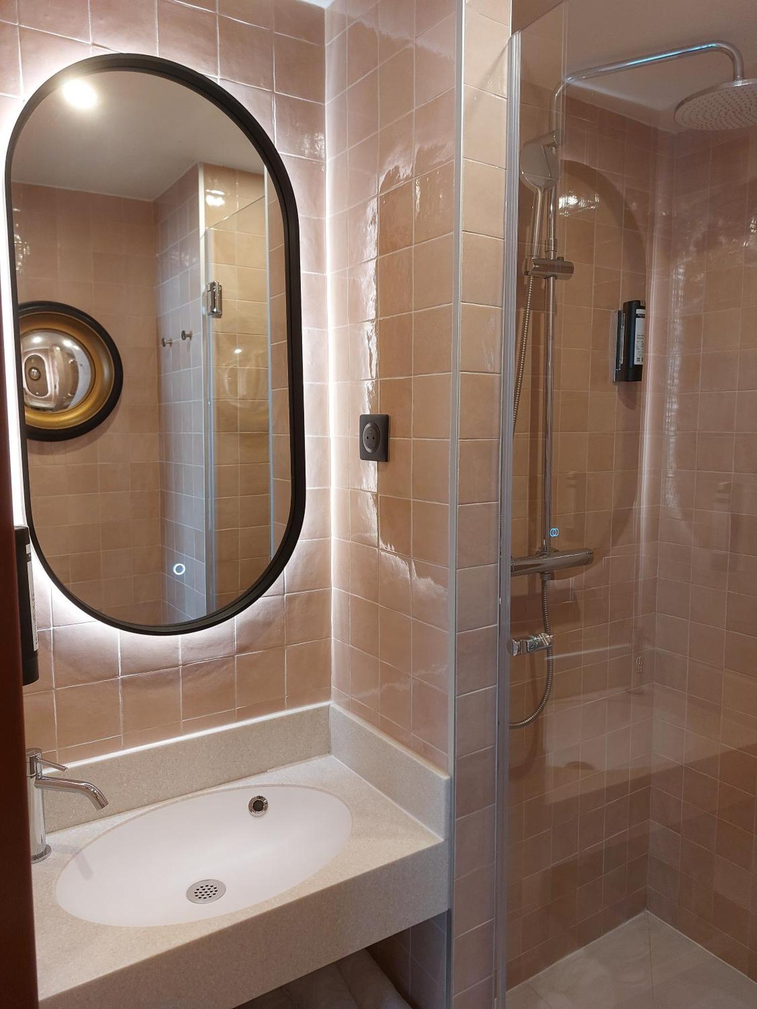 Sacha Hotel 4*